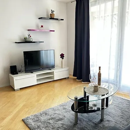 Sea View Apartament *
